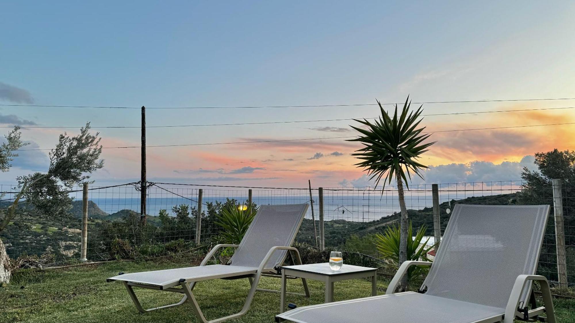 Villa Michael Triopetra Private Villa, Private Swimming Pool, Garden, Panoramic Sunset Bagian luar foto